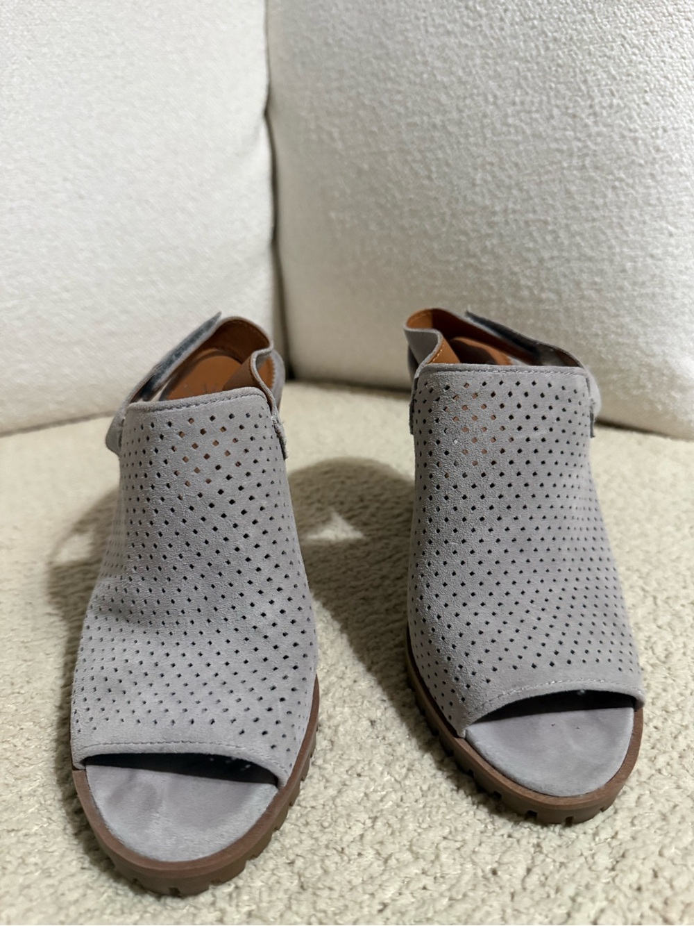 Franco Sarto Women's Gray Perforated Open-Toe Wedge Sandals
